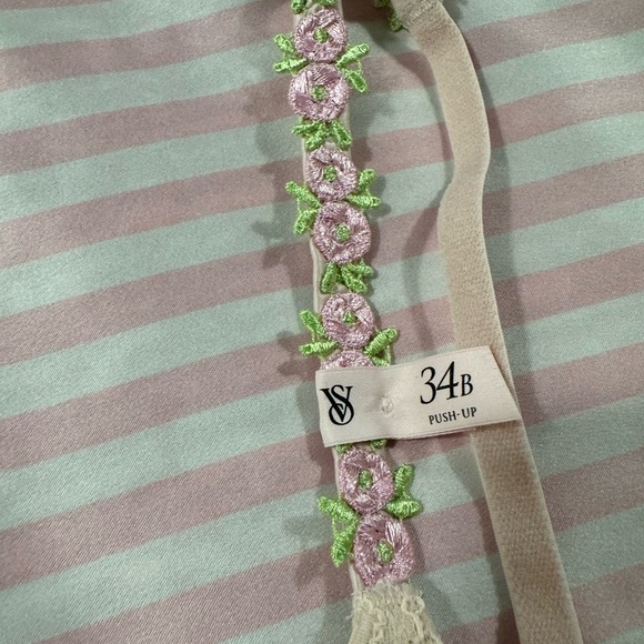 Incredible Push-Up Perfect Shape Bra VICTORIA’S SECRET - Picture 3 of 5